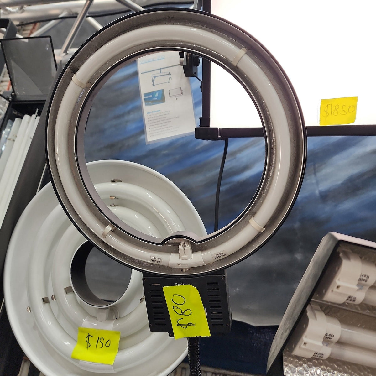 Clearance - Fluro Tube Ringlight CN40 - Dragon Image