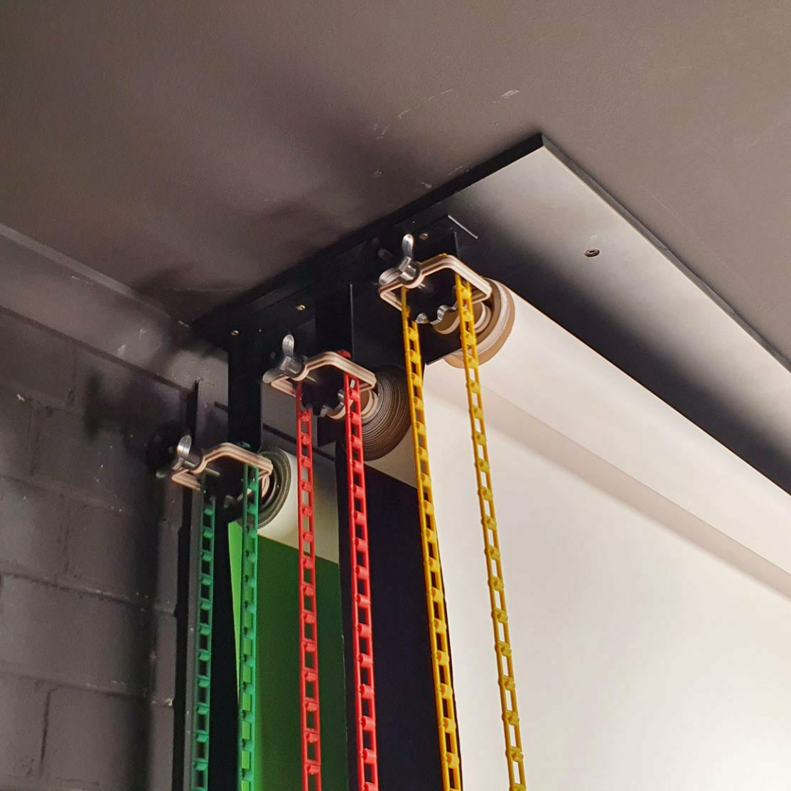 LightPro 3 Hook Expan Set for Background System - Dragon Image